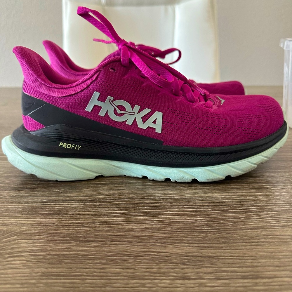 Hoka One, size 7.